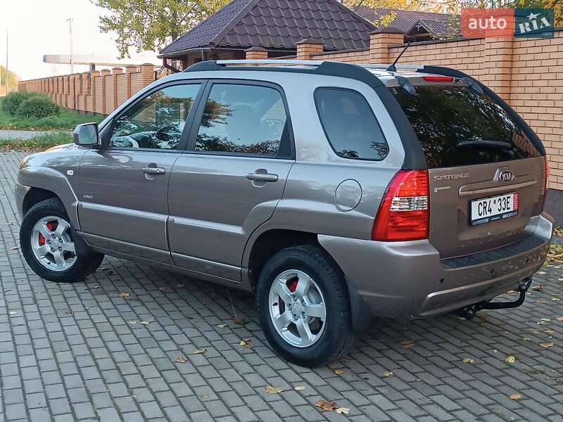 Внедорожник / Кроссовер Kia Sportage 2008 в Красилове