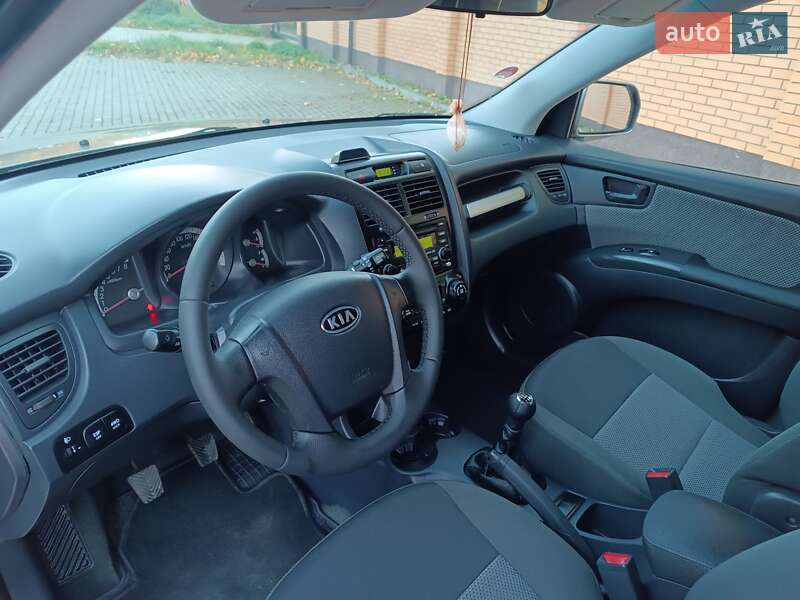 Внедорожник / Кроссовер Kia Sportage 2008 в Красилове