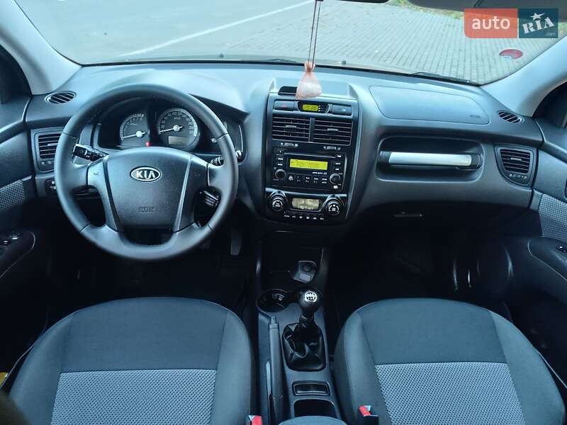 Внедорожник / Кроссовер Kia Sportage 2008 в Красилове