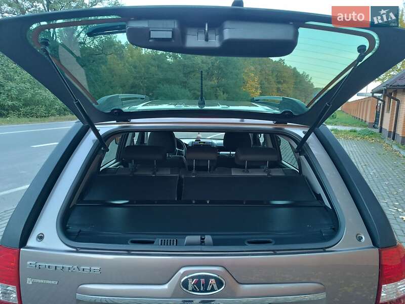 Внедорожник / Кроссовер Kia Sportage 2008 в Красилове