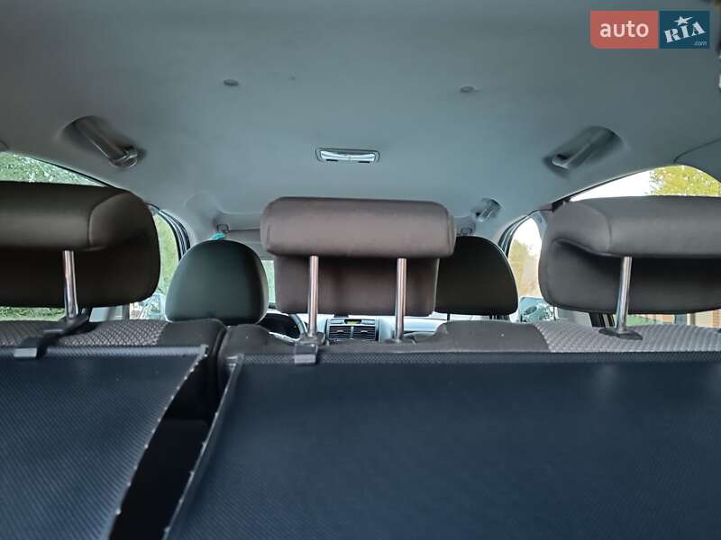 Внедорожник / Кроссовер Kia Sportage 2008 в Красилове