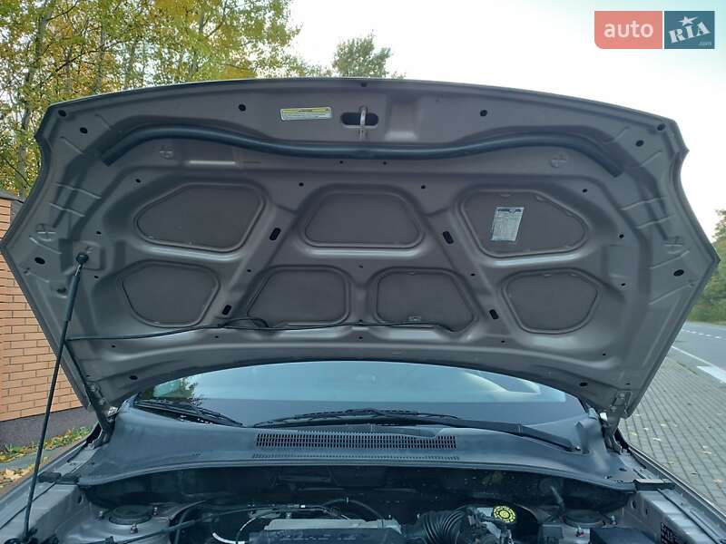 Внедорожник / Кроссовер Kia Sportage 2008 в Красилове