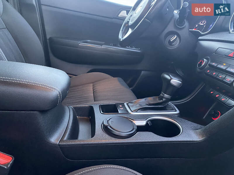 Позашляховик / Кросовер Kia Sportage 2016 в Львові фото 75 Позашляховик / Кросовер Kia Sportage 2016 в Львові