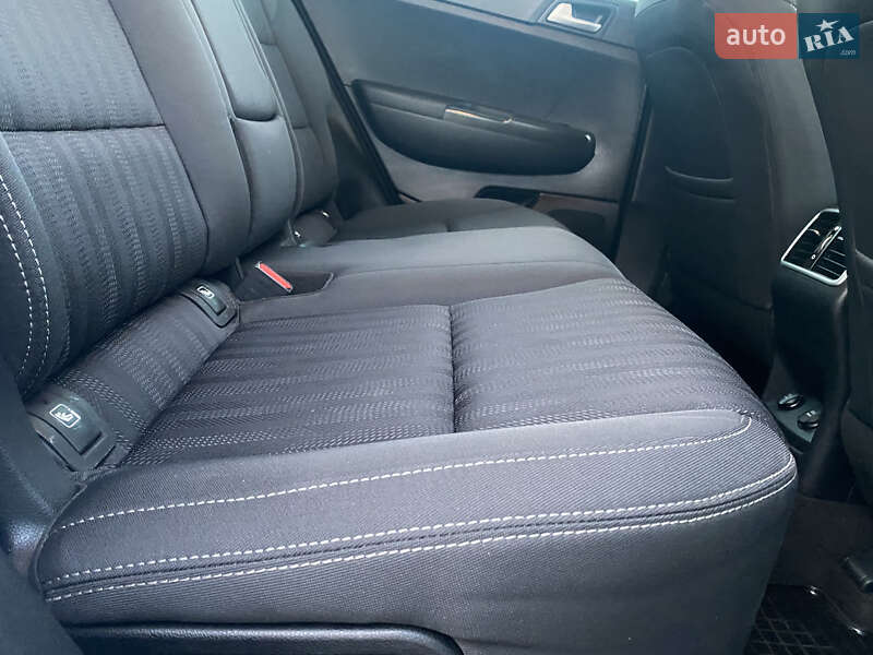 Позашляховик / Кросовер Kia Sportage 2016 в Львові фото 85 Позашляховик / Кросовер Kia Sportage 2016 в Львові