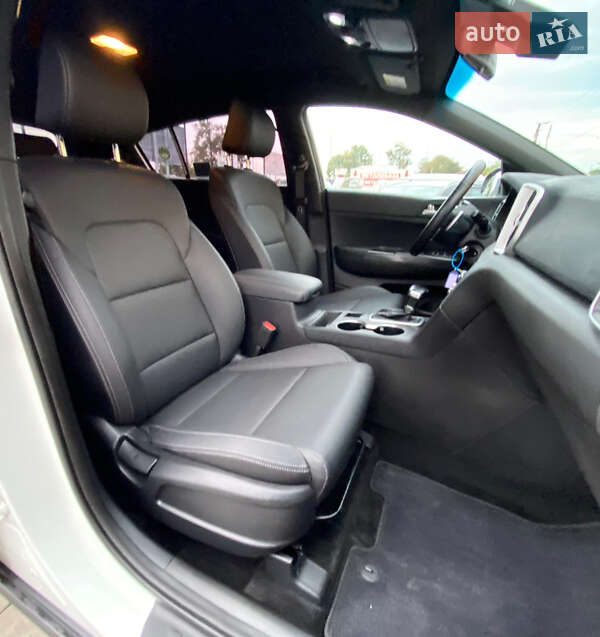 Внедорожник / Кроссовер Kia Sportage 2019 в Ровно фото 17 Внедорожник / Кроссовер Kia Sportage 2019 в Ровно