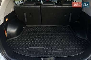 Внедорожник / Кроссовер Kia Sportage 2012 в 
