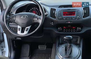 Внедорожник / Кроссовер Kia Sportage 2012 в 