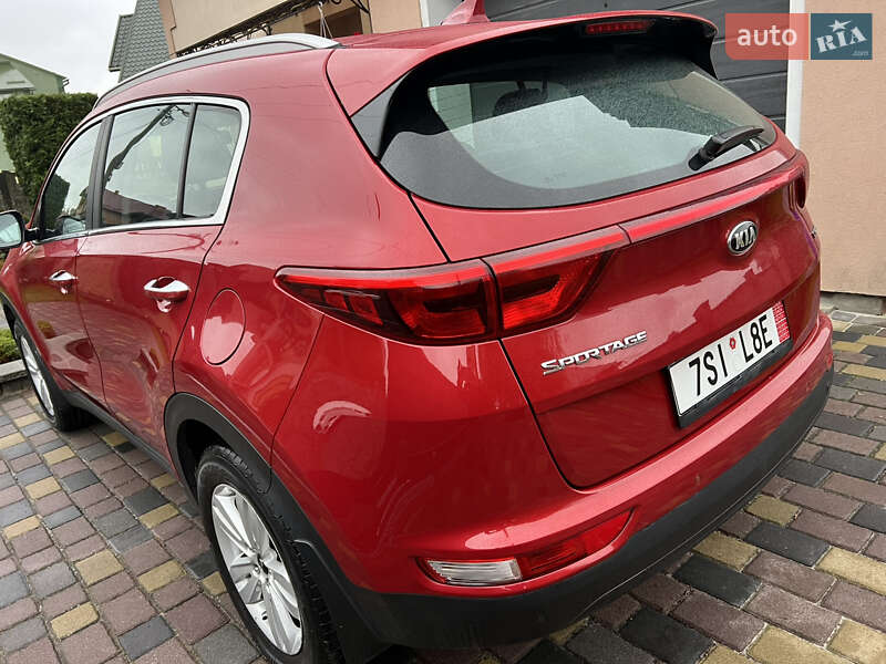 Внедорожник / Кроссовер Kia Sportage 2016 в Львове