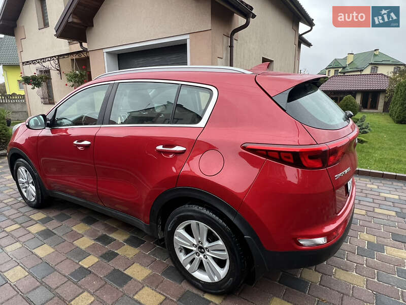Внедорожник / Кроссовер Kia Sportage 2016 в Львове