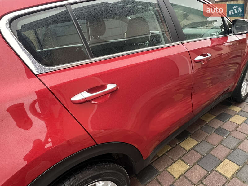 Внедорожник / Кроссовер Kia Sportage 2016 в Львове