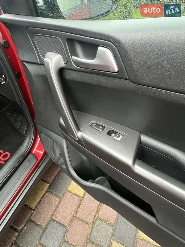 Внедорожник / Кроссовер Kia Sportage 2016 в Львове