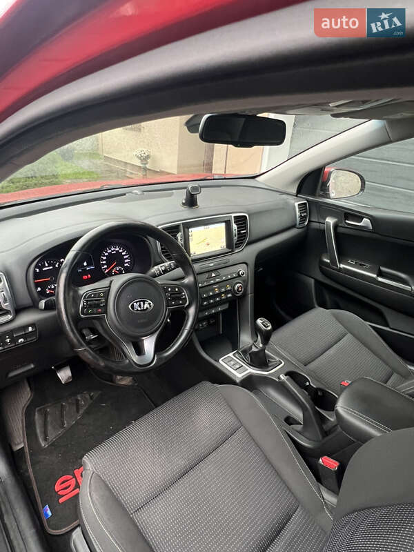 Внедорожник / Кроссовер Kia Sportage 2016 в Львове