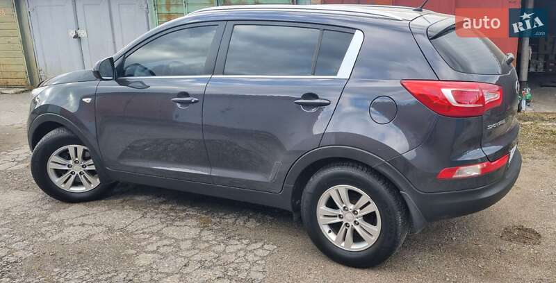 Позашляховик / Кросовер Kia Sportage 2012 в Харкові