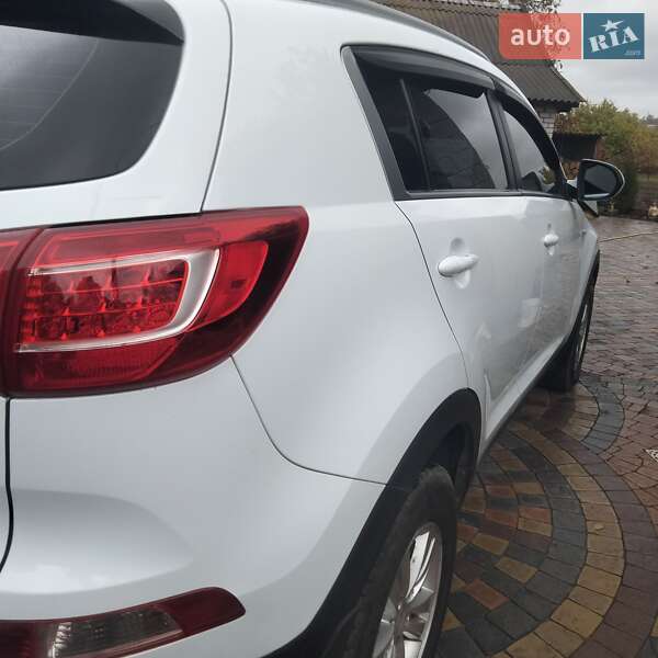 Внедорожник / Кроссовер Kia Sportage 2013 в Днепре