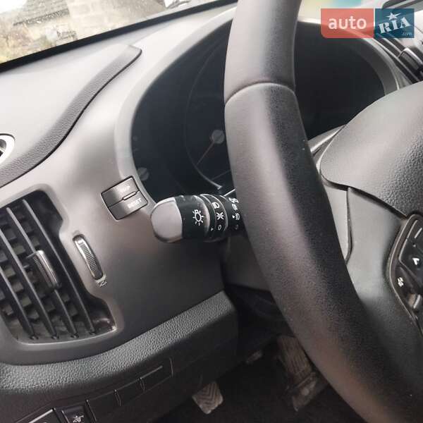 Внедорожник / Кроссовер Kia Sportage 2013 в Днепре