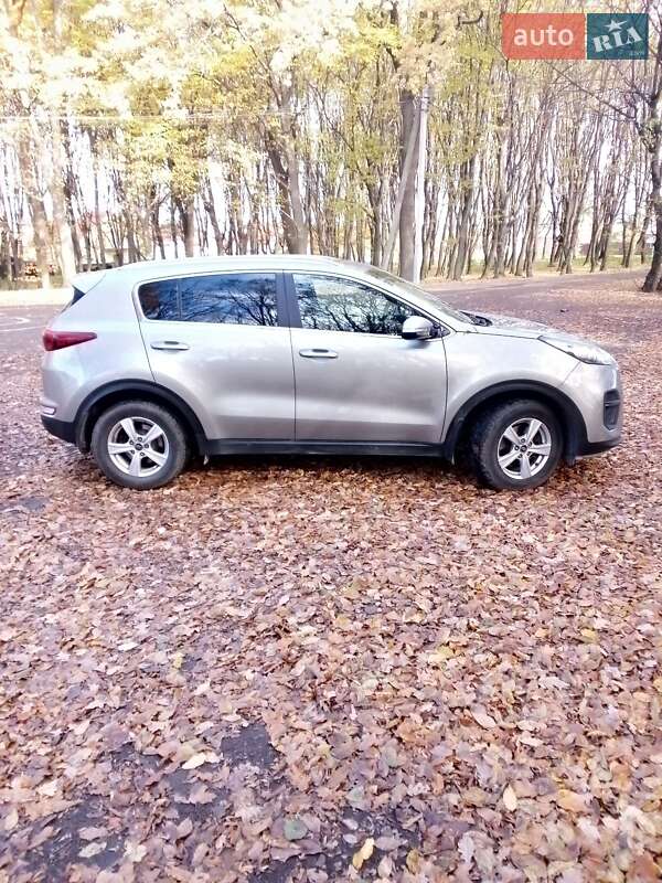 Позашляховик / Кросовер Kia Sportage 2016 в Львові фото 10 Позашляховик / Кросовер Kia Sportage 2016 в Львові
