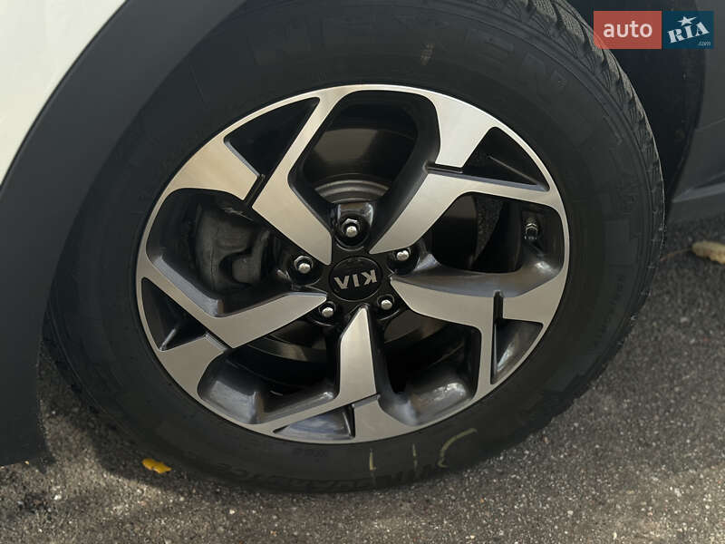 Позашляховик / Кросовер Kia Sportage 2019 в Києві фото 7 Позашляховик / Кросовер Kia Sportage 2019 в Києві