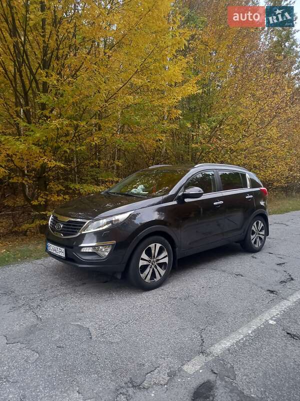Внедорожник / Кроссовер Kia Sportage 2011 в Романове