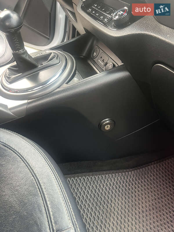 Позашляховик / Кросовер Kia Sportage 2013 в Харкові