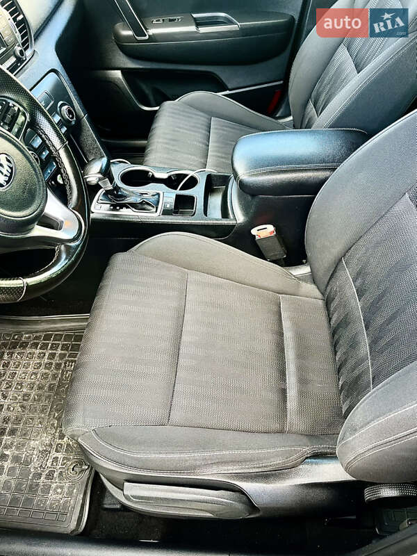 Позашляховик / Кросовер Kia Sportage 2016 в Тернополі фото 66 Позашляховик / Кросовер Kia Sportage 2016 в Тернополі