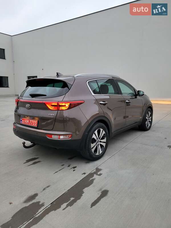 Позашляховик / Кросовер Kia Sportage 2016 в Луцьку