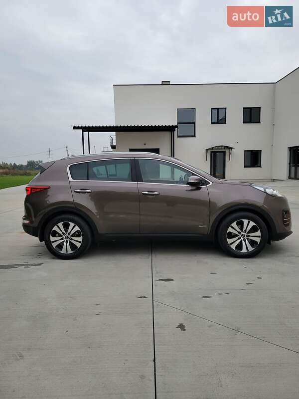 Позашляховик / Кросовер Kia Sportage 2016 в Луцьку