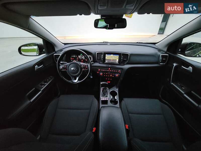 Позашляховик / Кросовер Kia Sportage 2016 в Луцьку