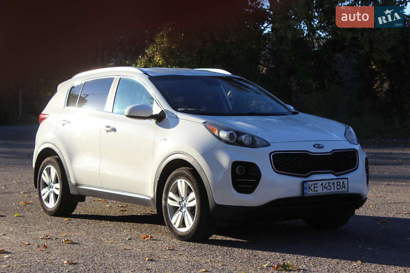 Позашляховик / Кросовер Kia Sportage 2017 в Дніпрі