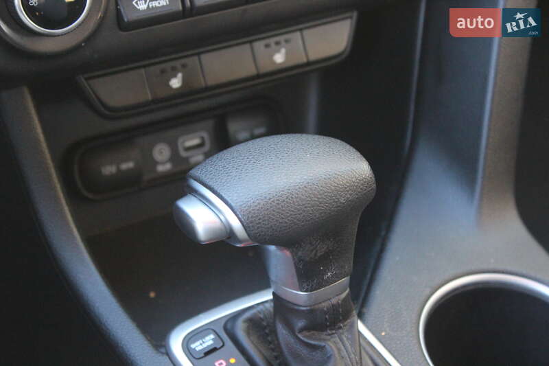 Позашляховик / Кросовер Kia Sportage 2017 в Дніпрі