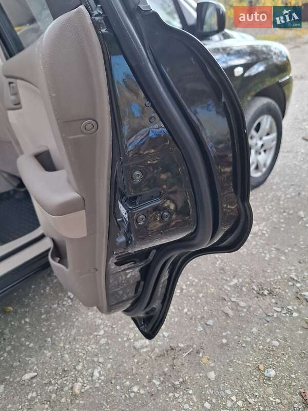 Внедорожник / Кроссовер Kia Sportage 2006 в Ровно