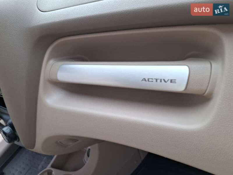 Внедорожник / Кроссовер Kia Sportage 2006 в Ровно