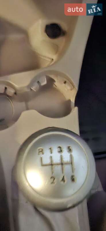 Внедорожник / Кроссовер Kia Sportage 2006 в Ровно