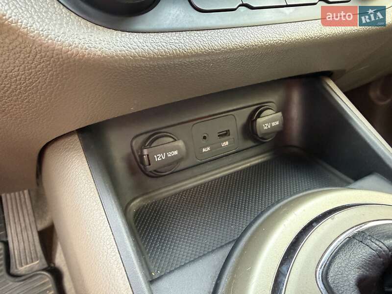 Внедорожник / Кроссовер Kia Sportage 2014 в Киеве