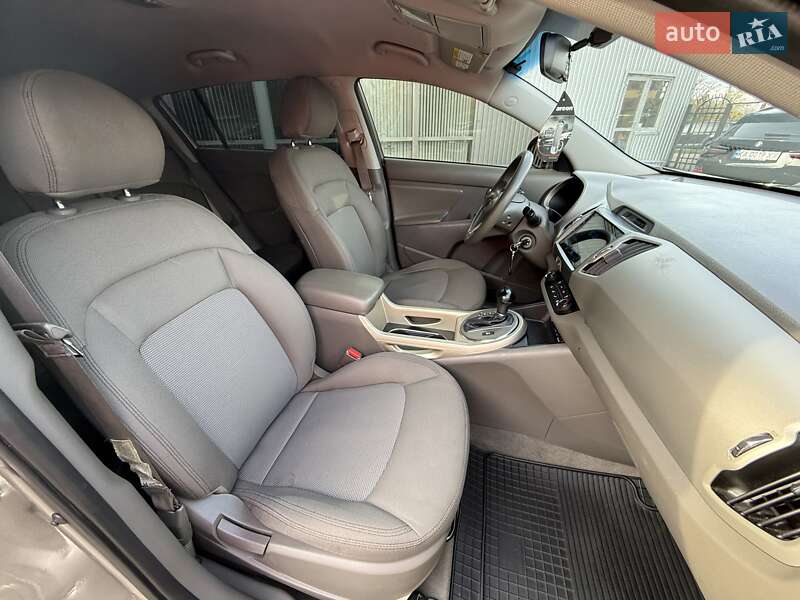 Внедорожник / Кроссовер Kia Sportage 2014 в Киеве