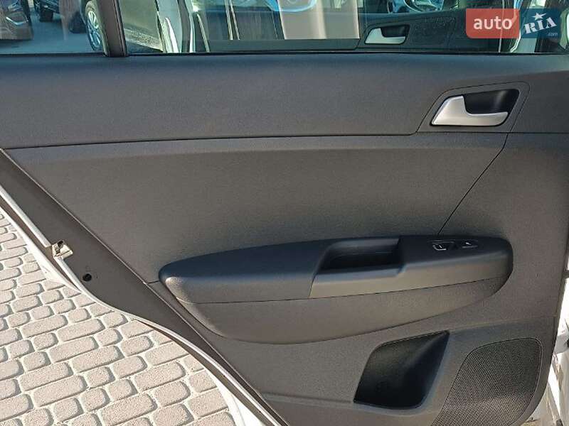 Внедорожник / Кроссовер Kia Sportage 2020 в Львове