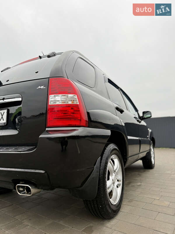 Внедорожник / Кроссовер Kia Sportage 2006 в Каменец-Подольском