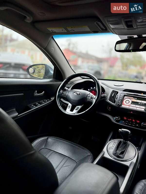 Позашляховик / Кросовер Kia Sportage 2013 в Харкові