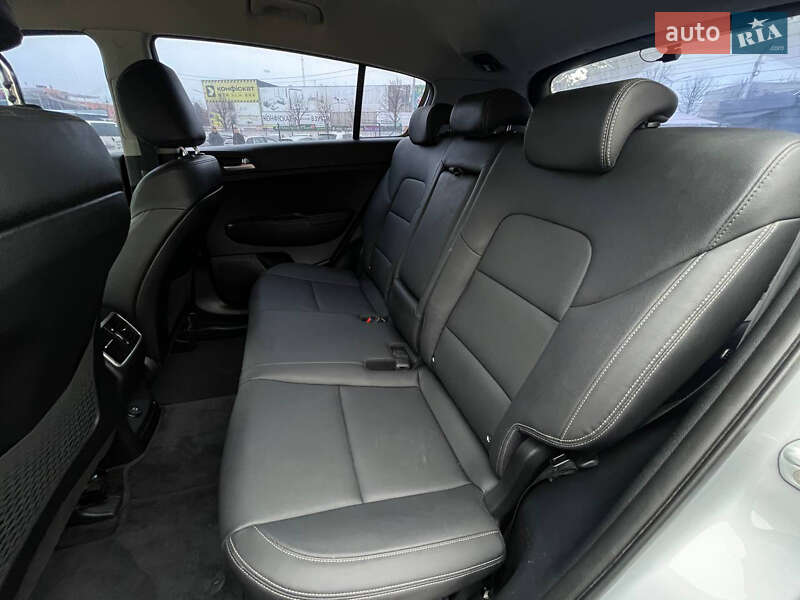 Внедорожник / Кроссовер Kia Sportage 2017 в Киеве