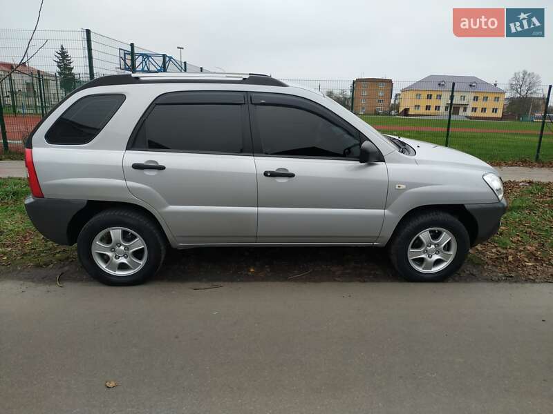 Внедорожник / Кроссовер Kia Sportage 2005 в Калиновке