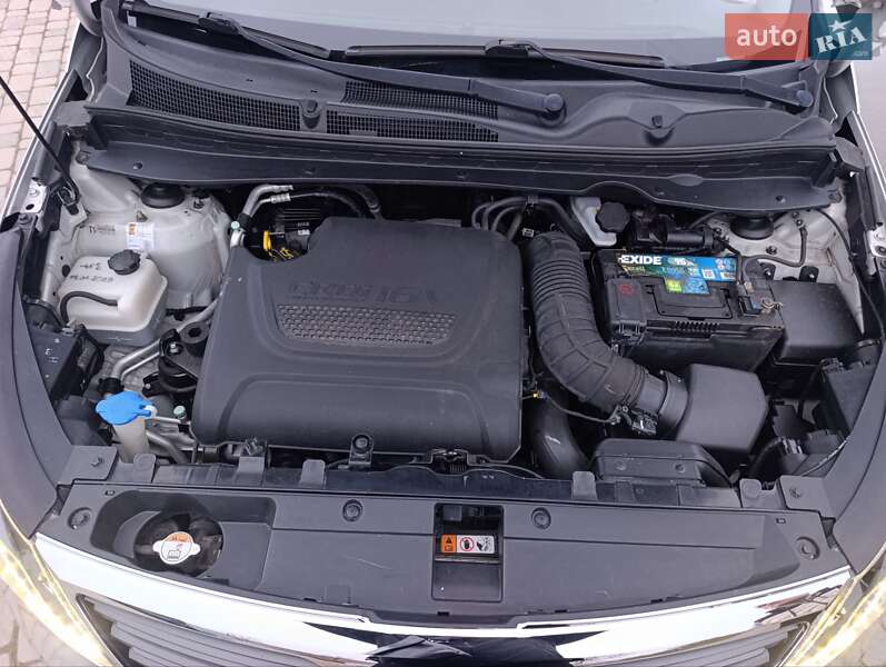 Позашляховик / Кросовер Kia Sportage 2011 в Чернівцях