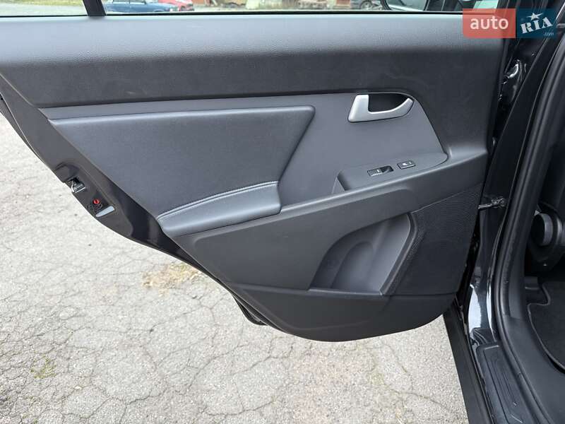 Внедорожник / Кроссовер Kia Sportage 2015 в Гнивани фото 38 Внедорожник / Кроссовер Kia Sportage 2015 в Гнивани