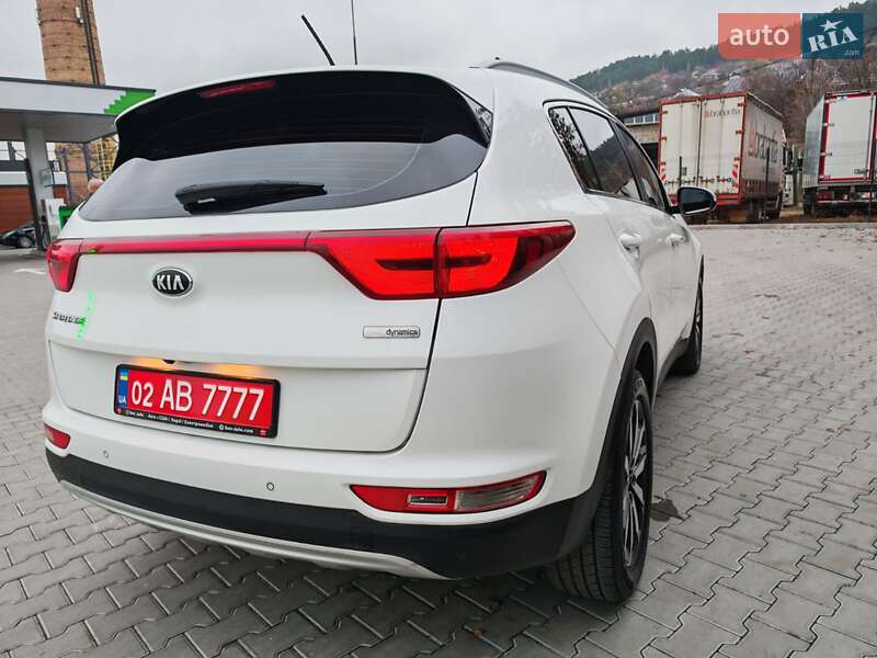 Внедорожник / Кроссовер Kia Sportage 2015 в Могилев-Подольске