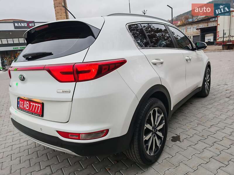 Внедорожник / Кроссовер Kia Sportage 2015 в Могилев-Подольске