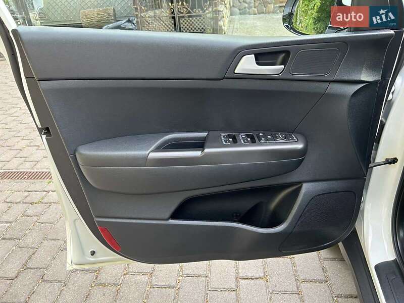 Внедорожник / Кроссовер Kia Sportage 2019 в Львове