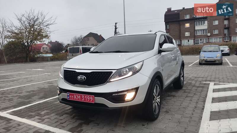 Внедорожник / Кроссовер Kia Sportage 2015 в Киеве