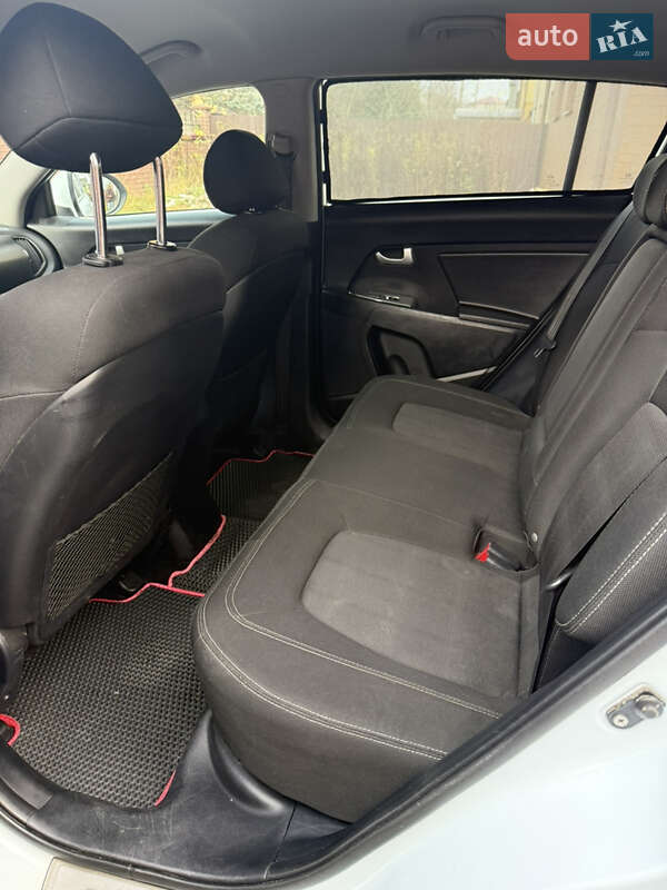 Внедорожник / Кроссовер Kia Sportage 2011 в Львове