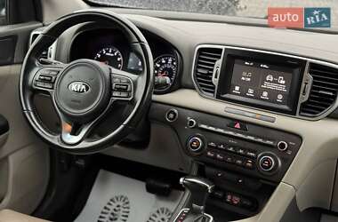 Внедорожник / Кроссовер Kia Sportage 2016 в Луцке