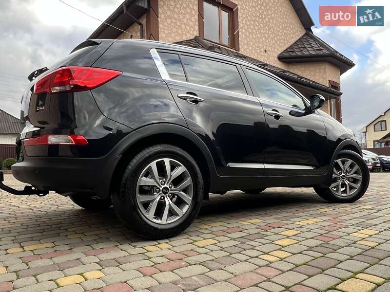 Позашляховик / Кросовер Kia Sportage 2014 в Івано-Франківську