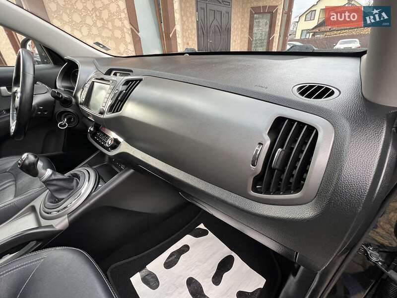 Позашляховик / Кросовер Kia Sportage 2014 в Івано-Франківську