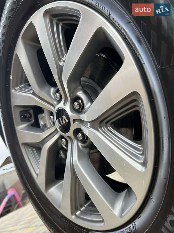 Позашляховик / Кросовер Kia Sportage 2014 в Івано-Франківську